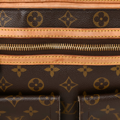 Louis Vuitton Monogram Hudson GM 18 of 23