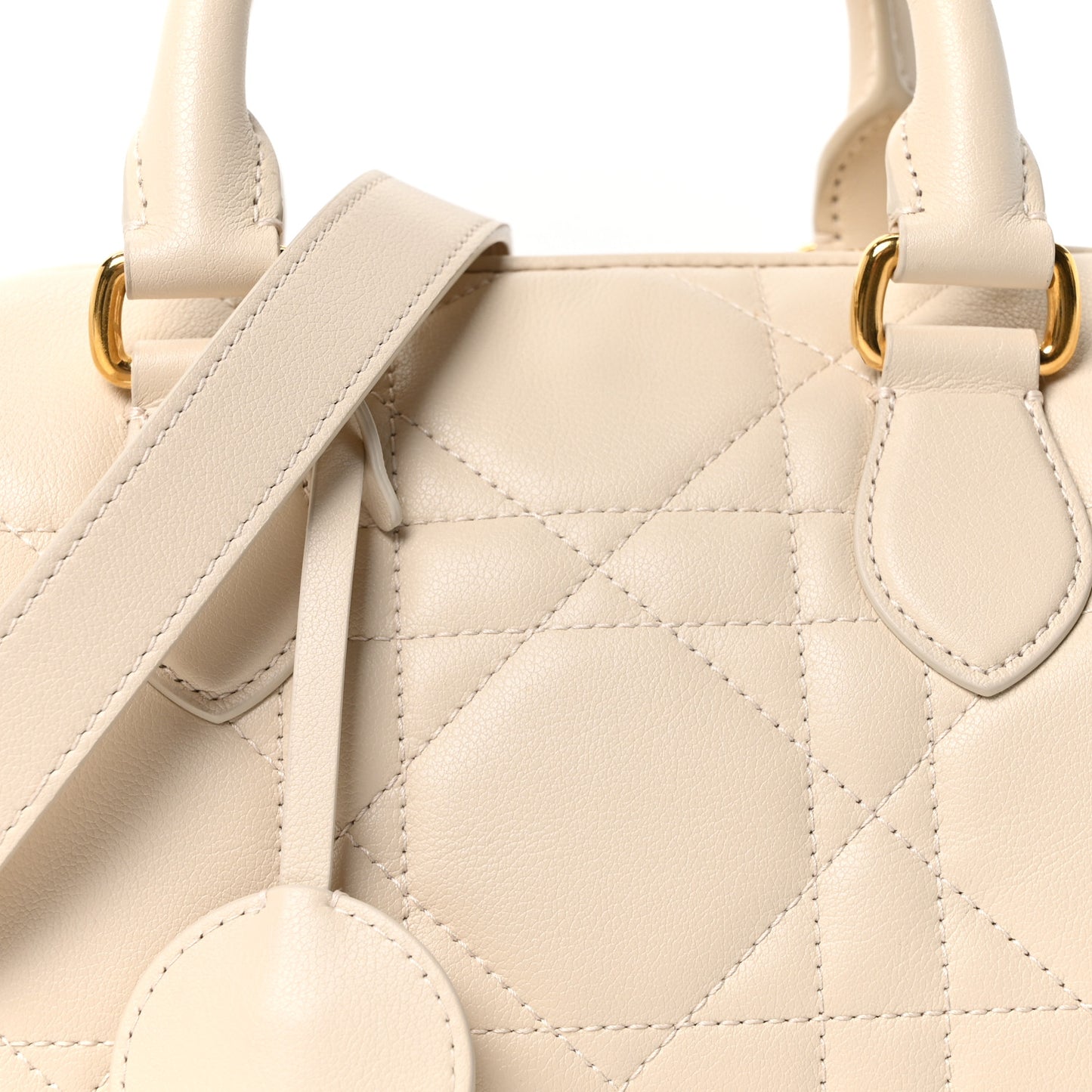 Calfskin Macrocannage Groove 20 Bag Dusty Ivory