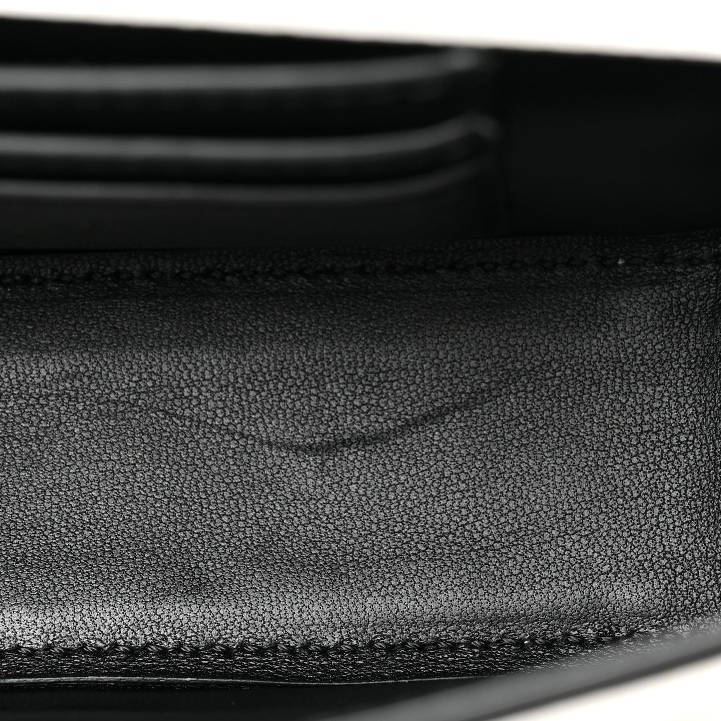 Vitello Virtus Mini Chain Bag White