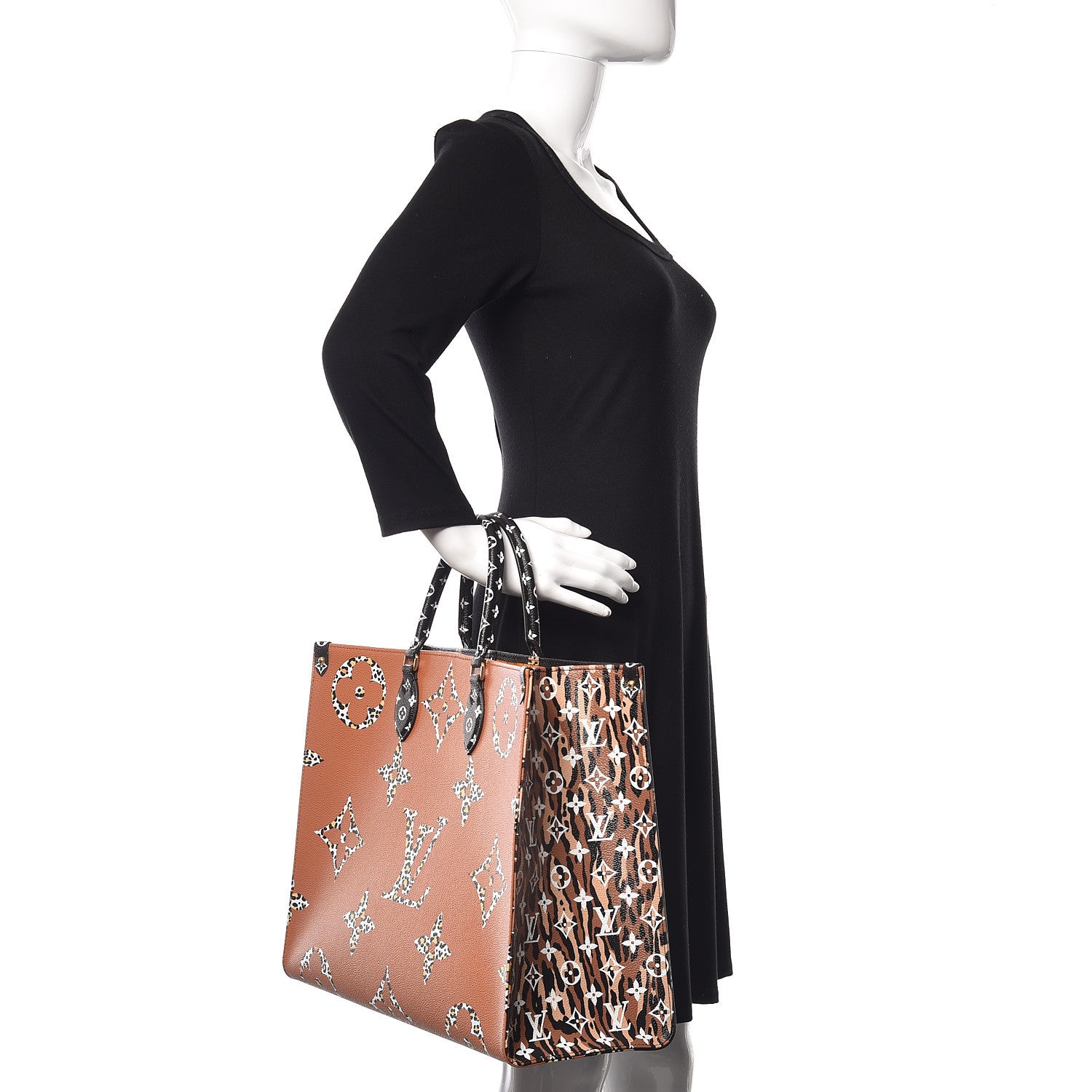 Louis Vuitton Monogram Giant Jungle Onthego GM Black 3 of 10