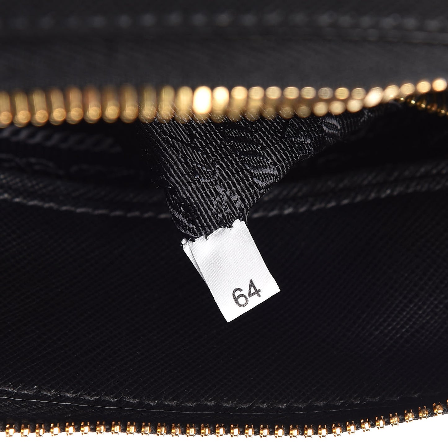 Saffiano Lux Medium Promenade Tote Black