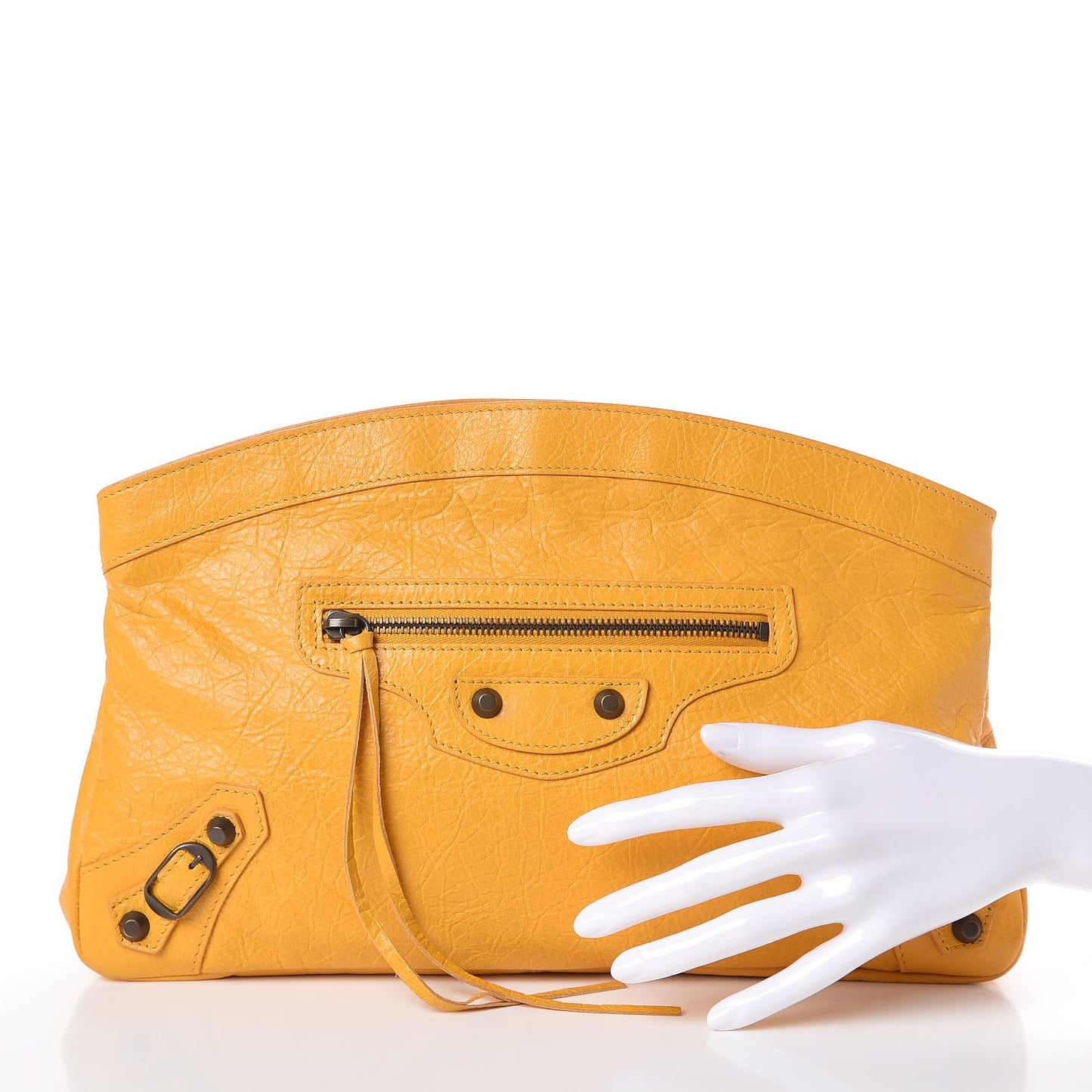 Agneau Classic Hardware Premier Clutch Mangue