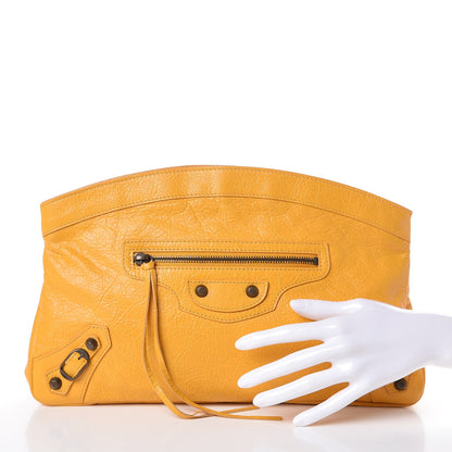 Balenciaga Agneau Classic Hardware Premier Clutch Mangue 2 of 7