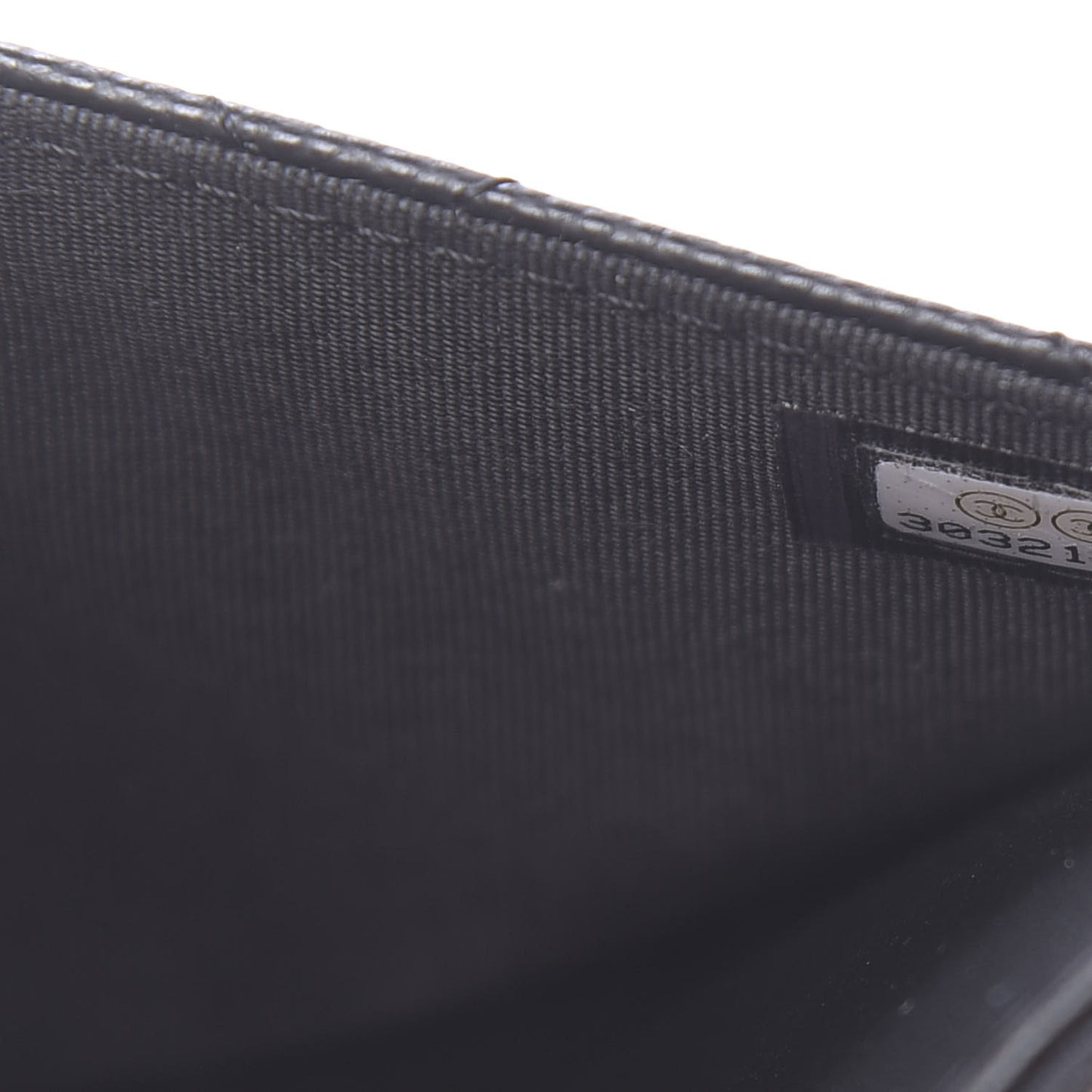 Caviar Quilted CC Filigree Wallet On Chain WOC Black