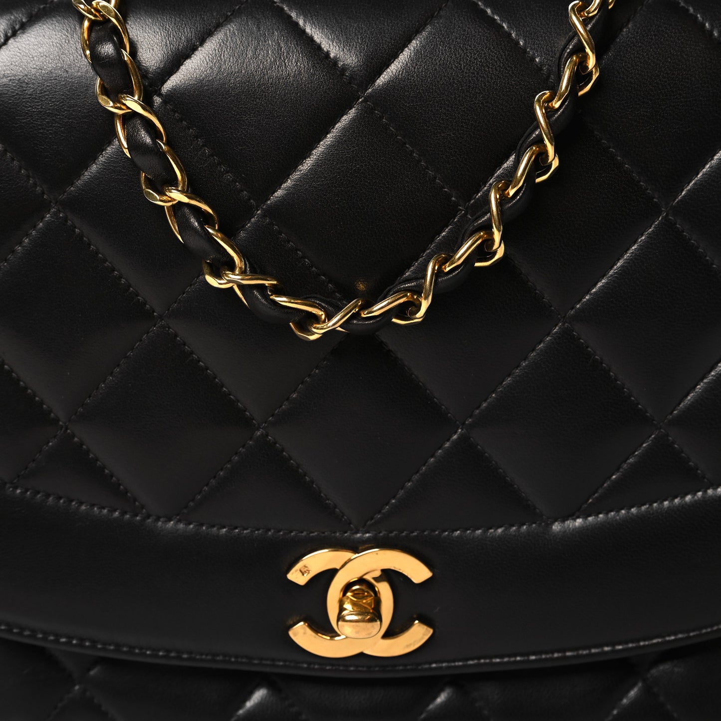 Lambskin Medium Single Flap Black