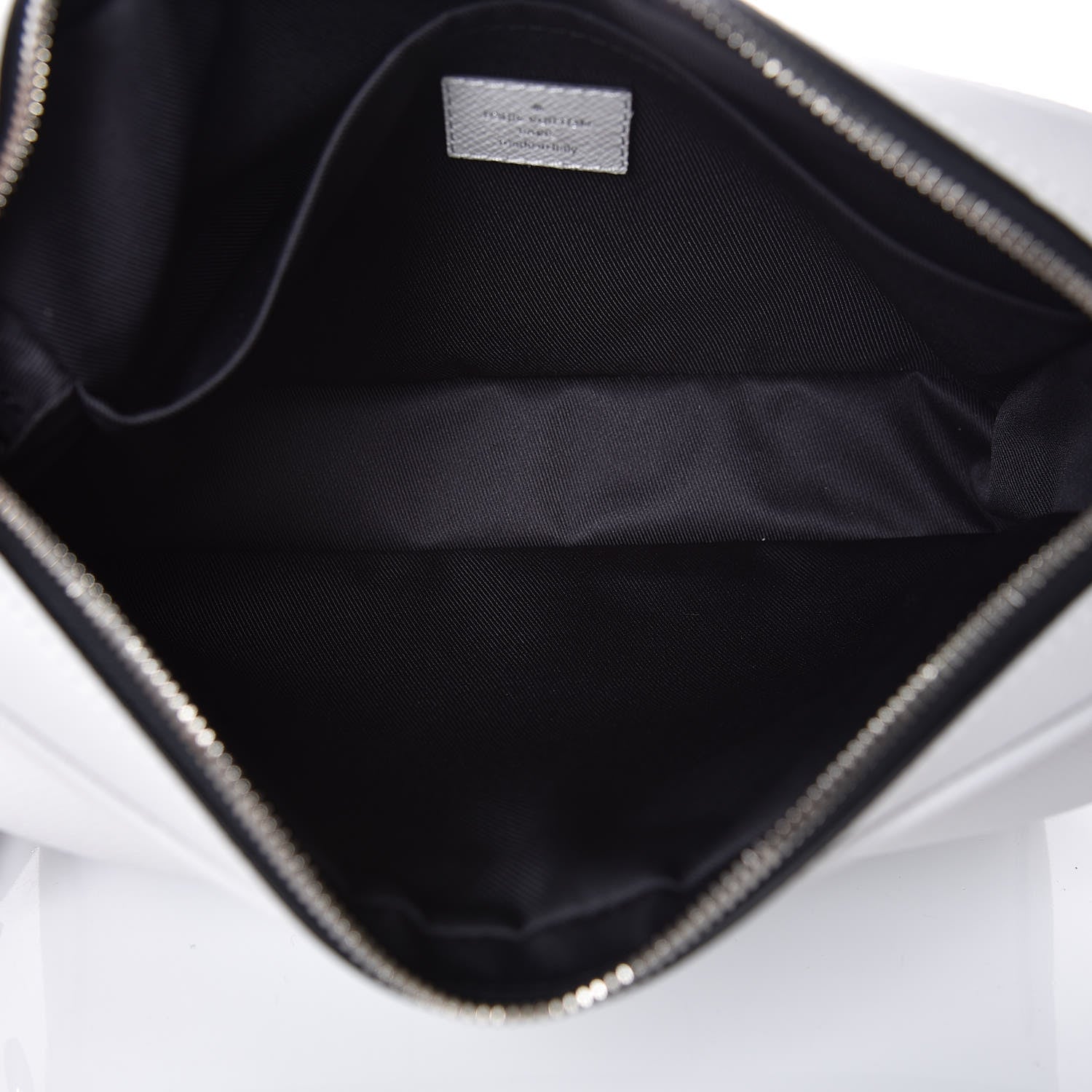 Louis Vuitton Taigarama Outdoor Messenger Antartica 5 of 6