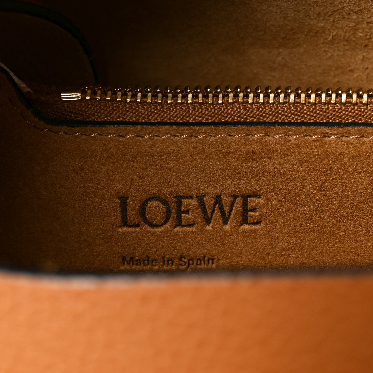 Loewe Grained Calfskin Large Gate Crossbody Bag Caramel Pecan 5 of 8