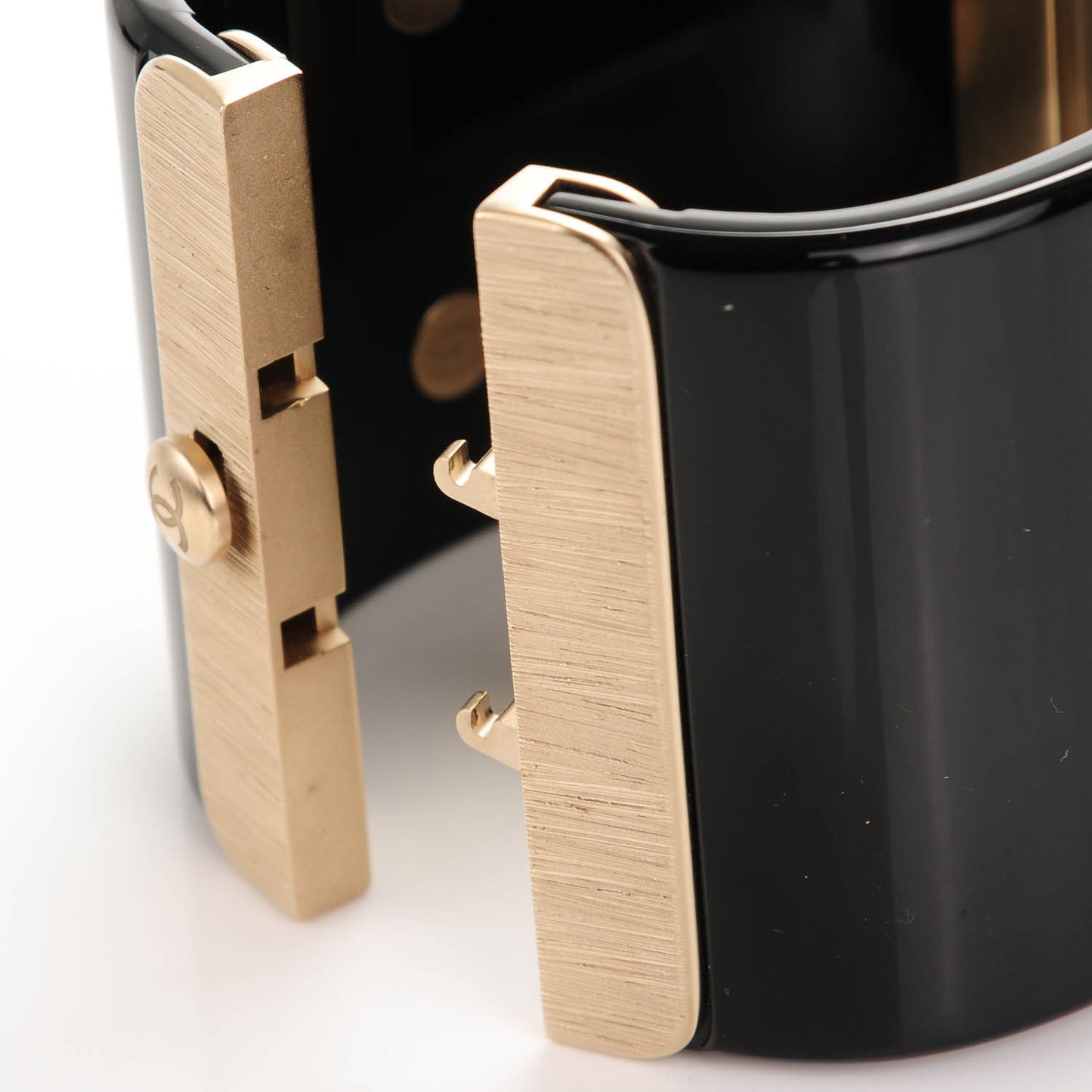 Resin Quilted CC Cuff Black Gold