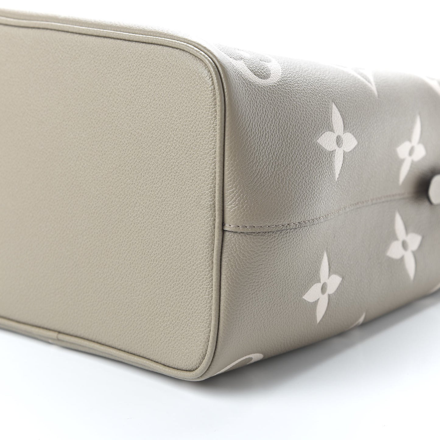 Empreinte Monogram Giant Neonoe MM Tourterelle Creme