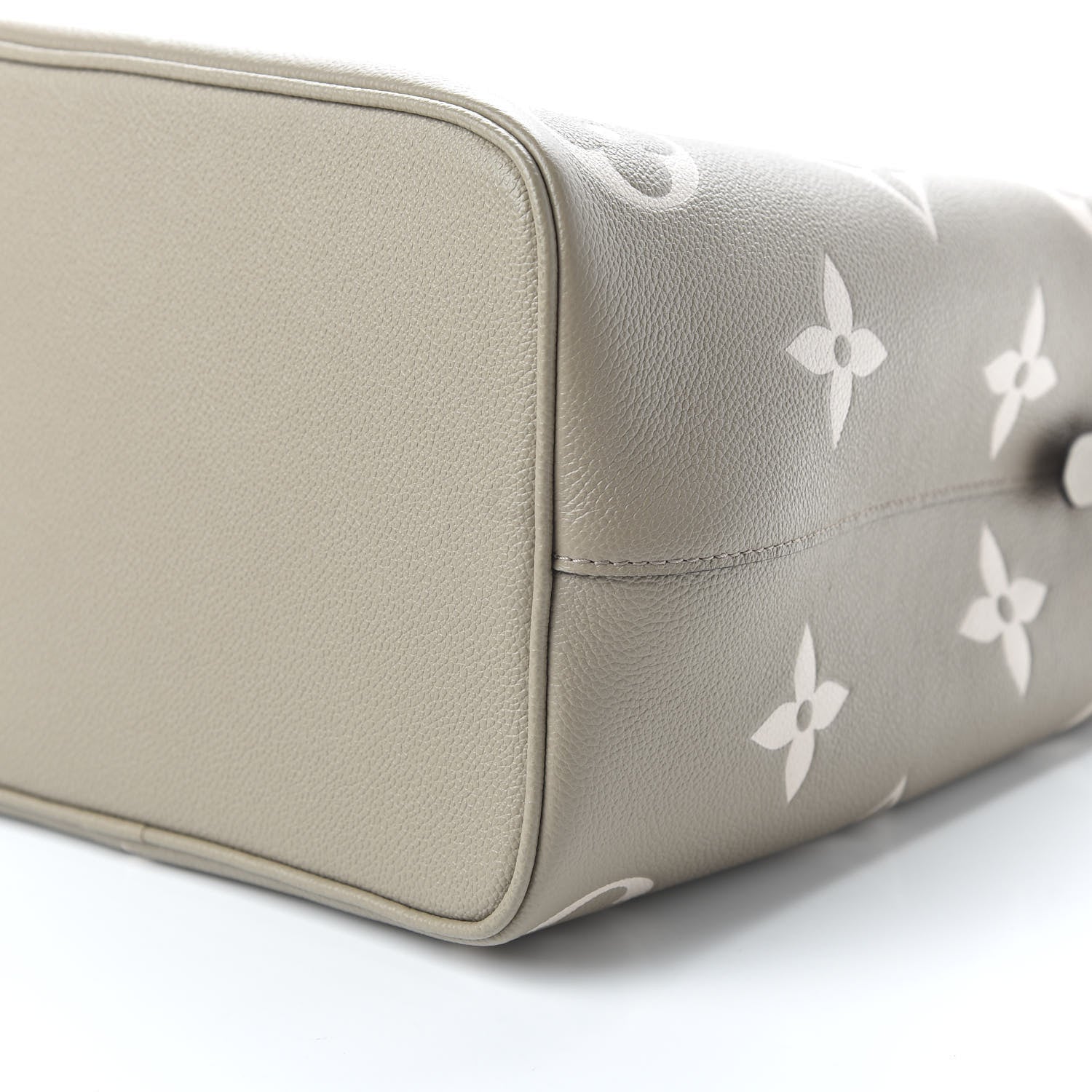 Louis Vuitton Empreinte Monogram Giant Neonoe MM Tourterelle Creme 8 of 10