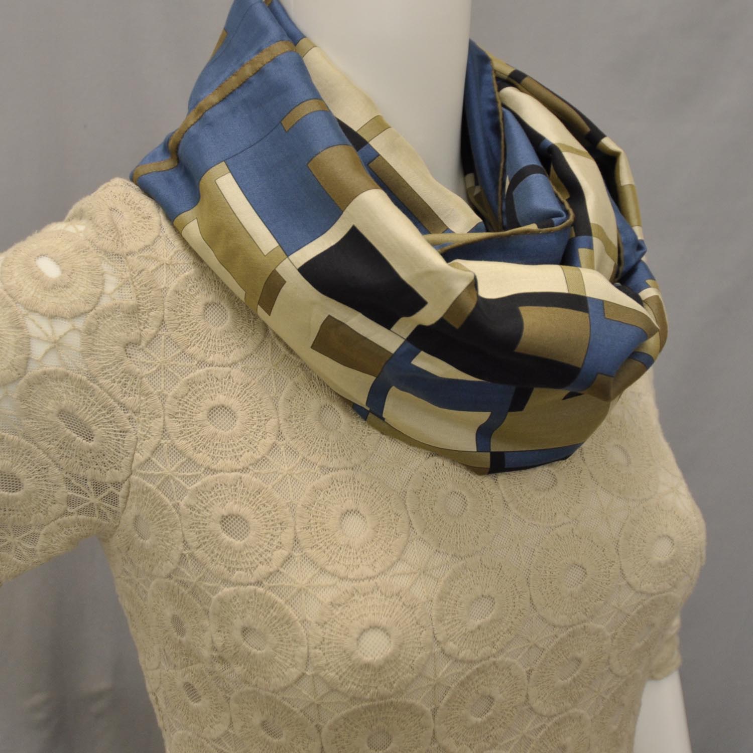 Hermes Silk H Infini Infinity Scarf Unisex 6 of 7