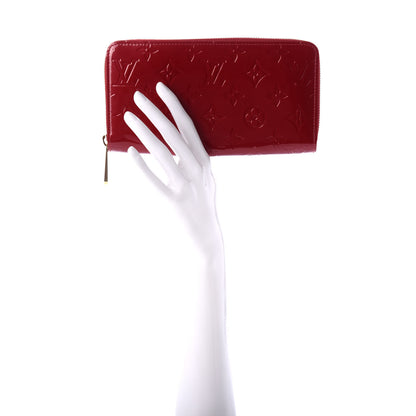 Louis Vuitton Vernis Zippy Wallet Pomme D'Amour 2 of 7