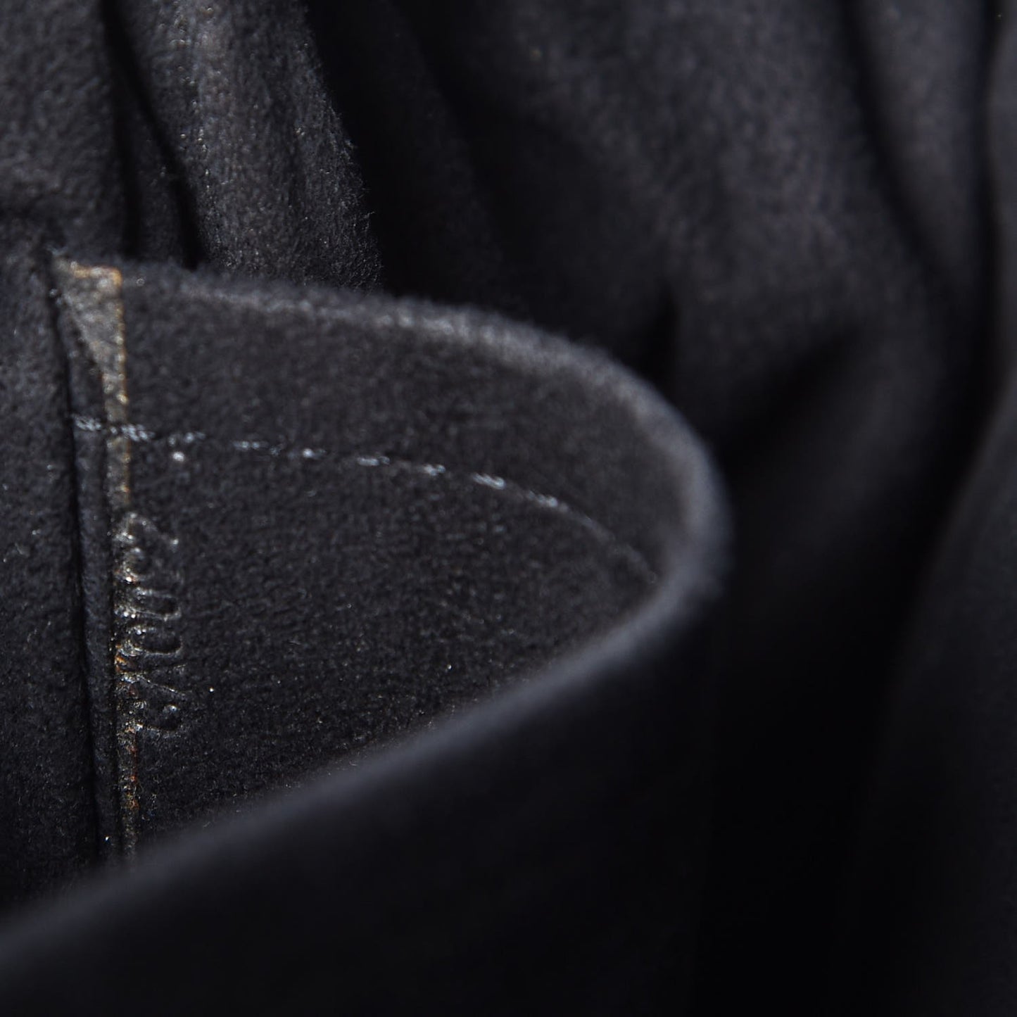 Calfskin Monogram Messenger Black
