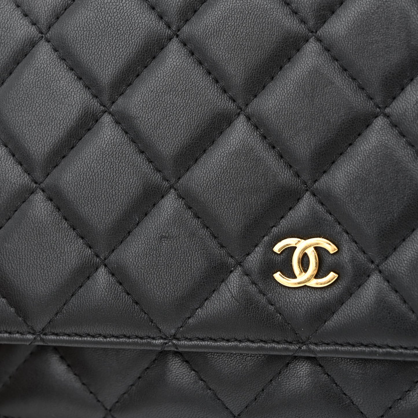 Lambskin Quilted Wallet On Chain WOC Black