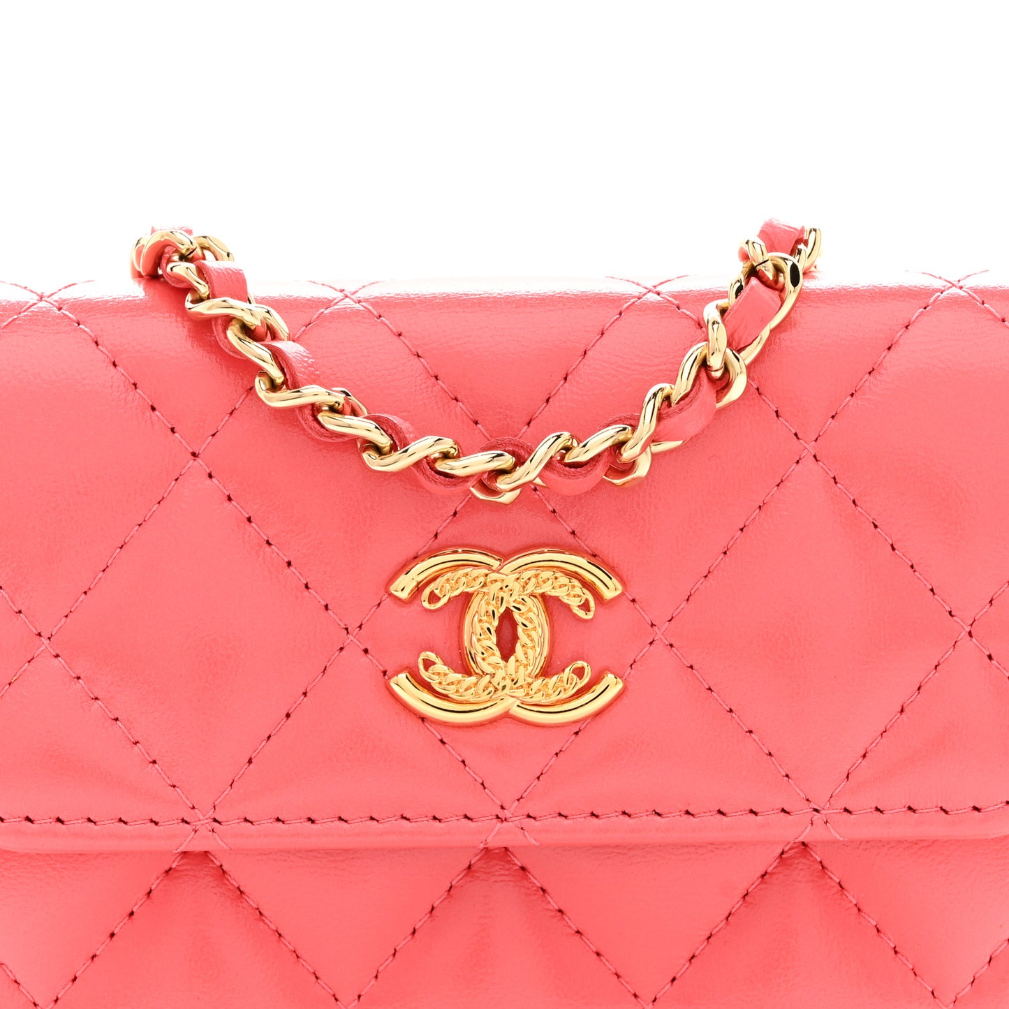 Shiny Lambskin Quilted Card Holder On Chain Pink
