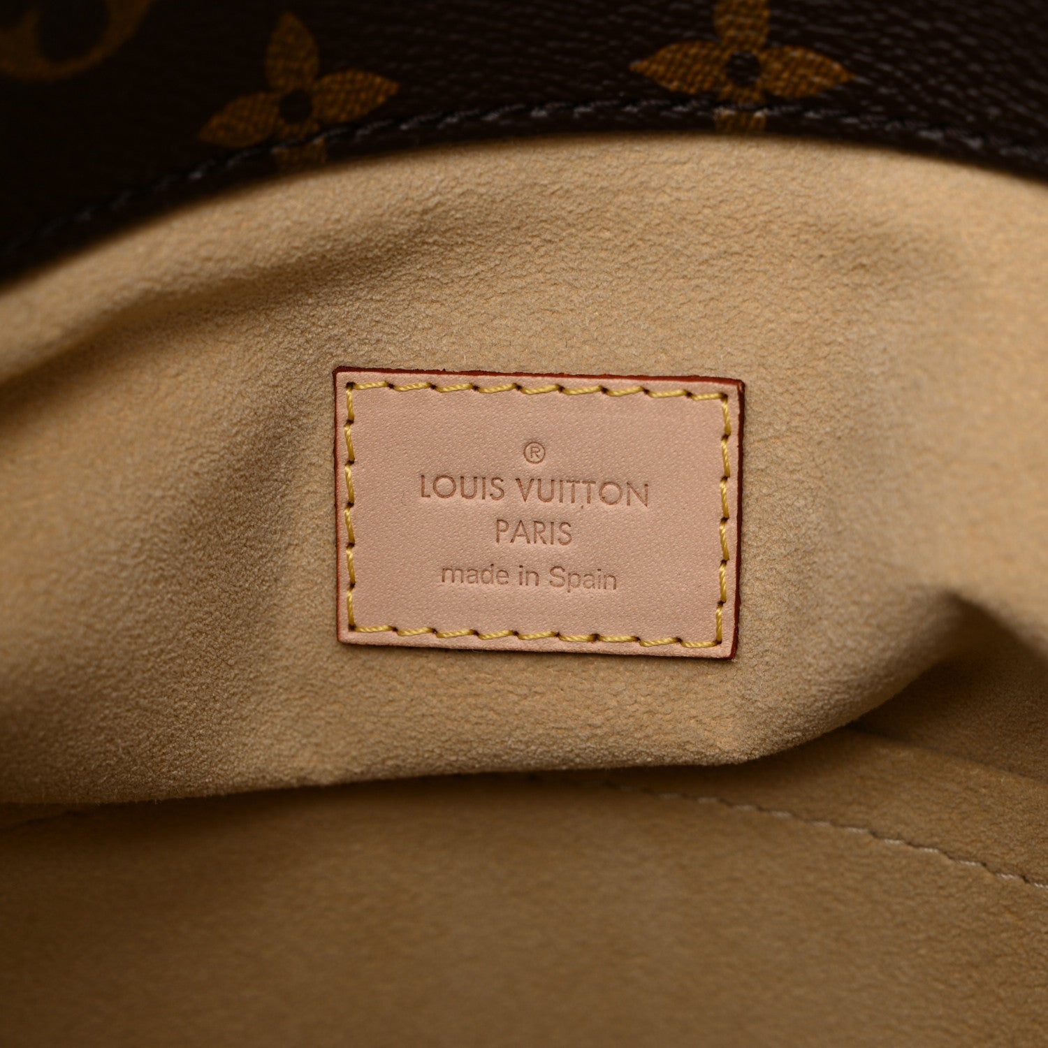 Louis Vuitton Monogram Artsy MM 6 of 10
