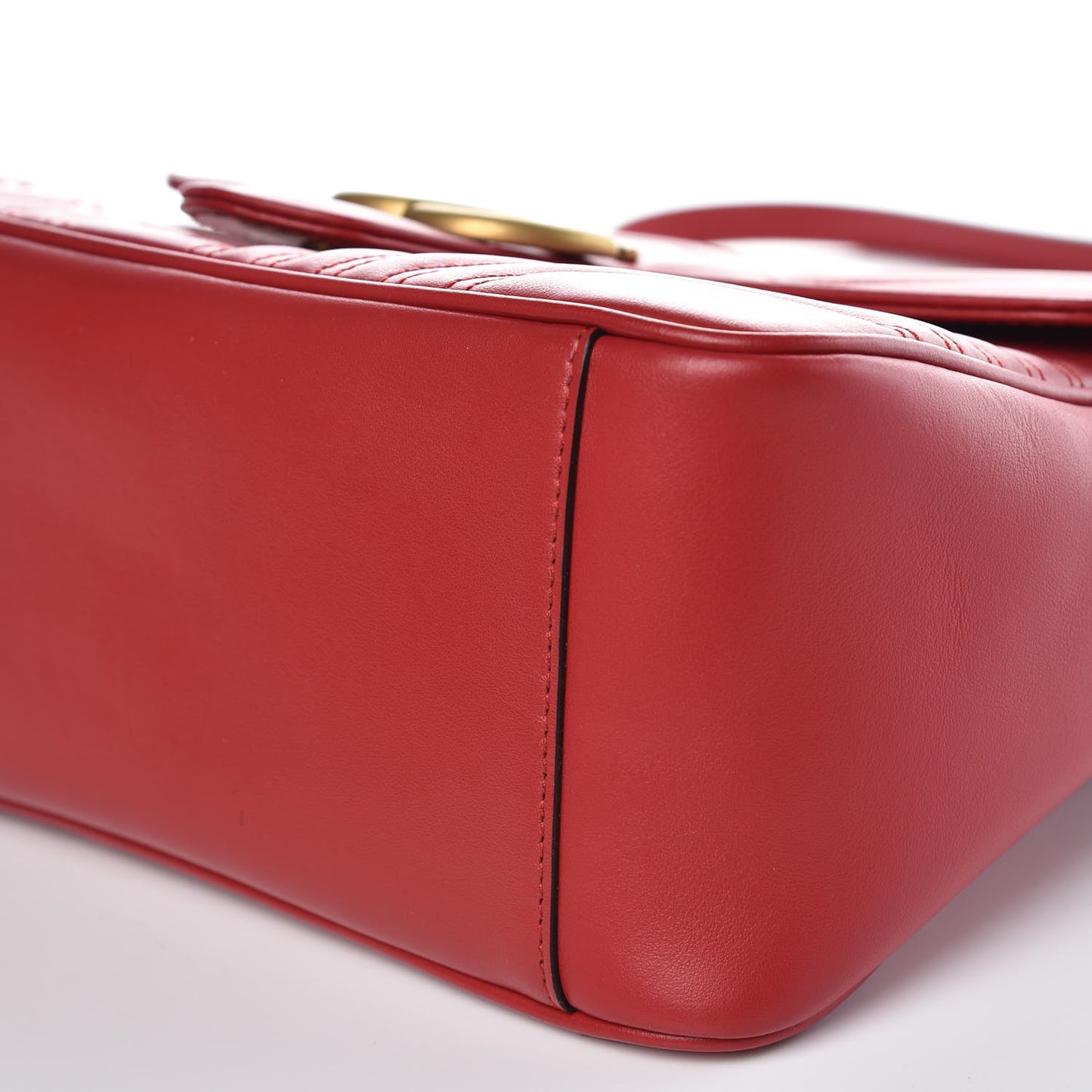 Calfskin Matelasse Small GG Marmont Top Handle Shoulder Bag Hibiscus Red