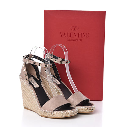 Valentino Garavani Grained Calfskin Rockstud Ankle Strap Espadrille 15/105mm Wedge Sandals 36 Poudre Natural 9 of 9