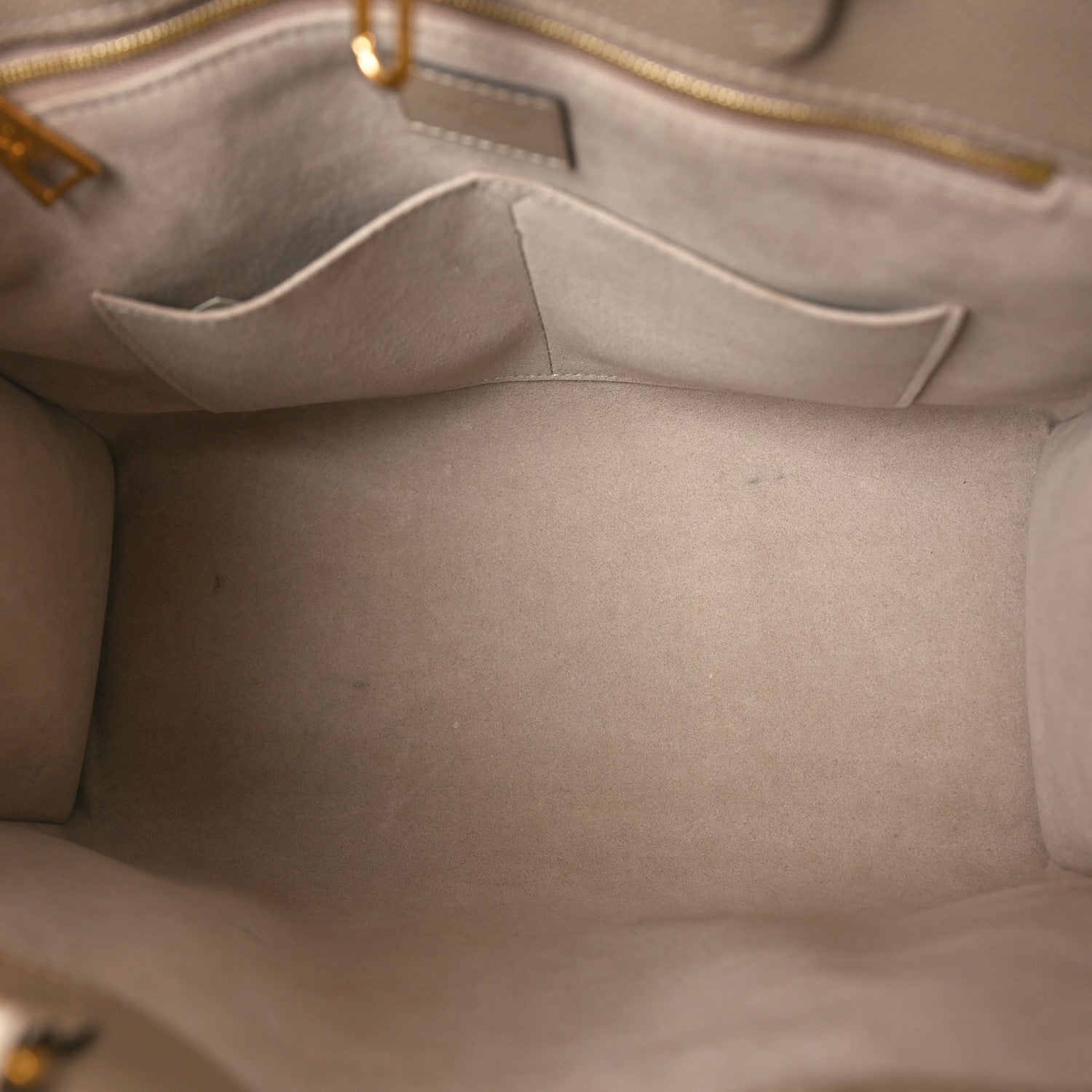 Louis Vuitton Empreinte Monogram Giant Onthego MM Tourterelle 5 of 9