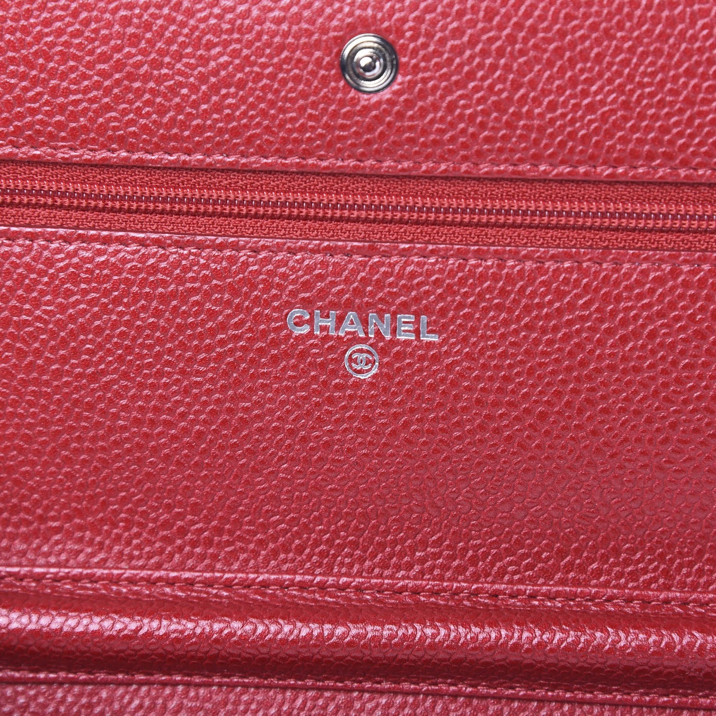 Iridescent Caviar Quilted Wallet On Chain WOC Red