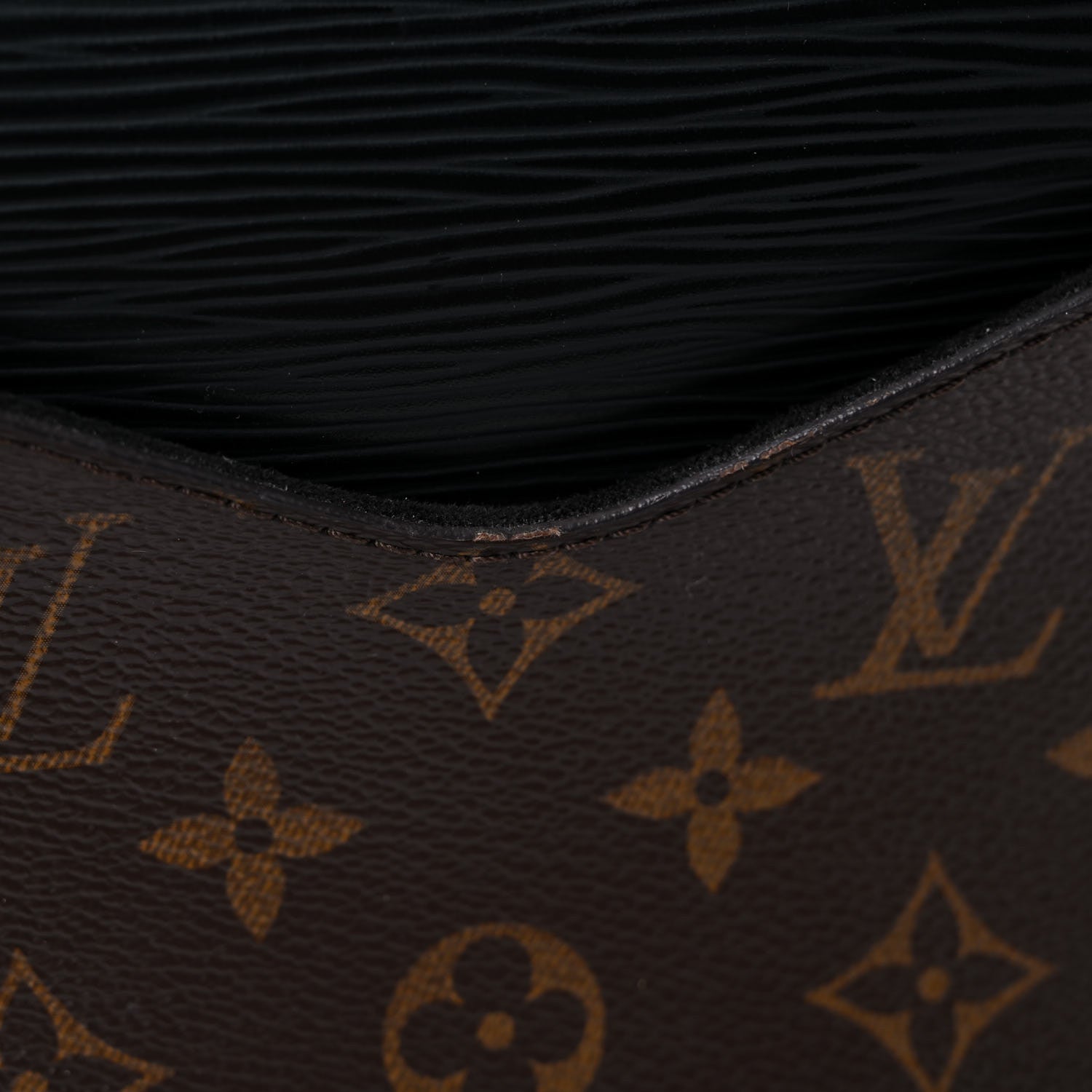 Louis Vuitton Epi Monogram Saint Michel Black 12 of 14