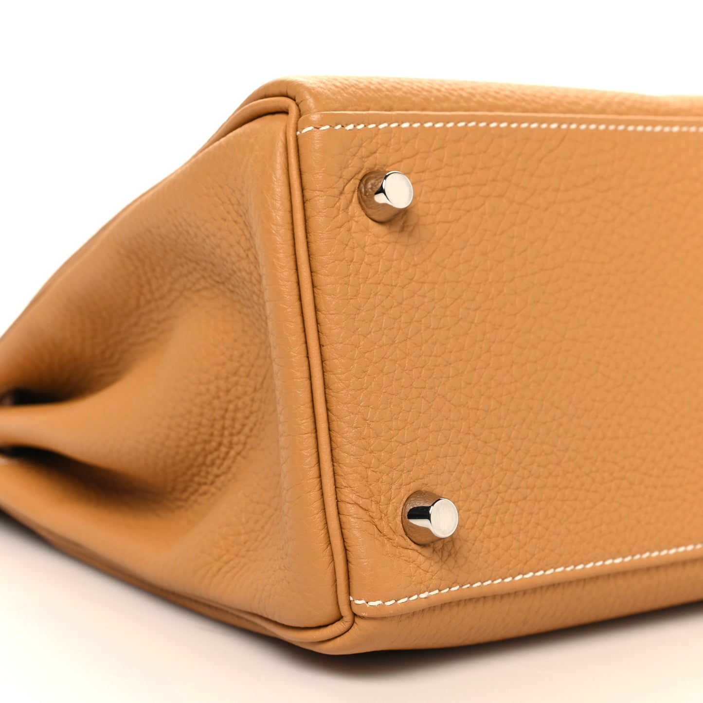 Togo Kelly Retourne 28 Kraft