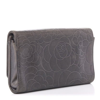 Chanel Lambskin Camellia Embossed Yen Wallet Grey 3 of 13