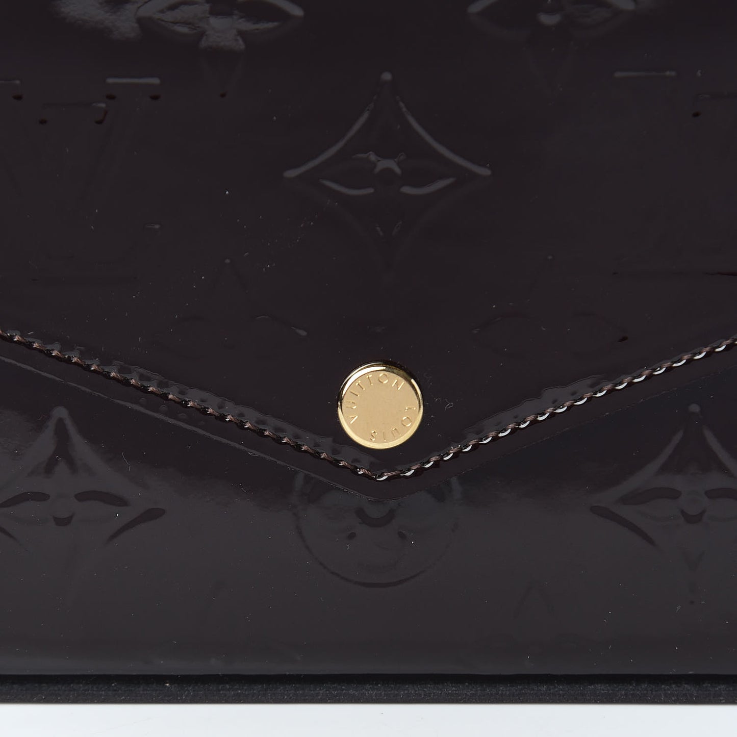 Vernis Pochette Felicie Chain Wallet Amarante