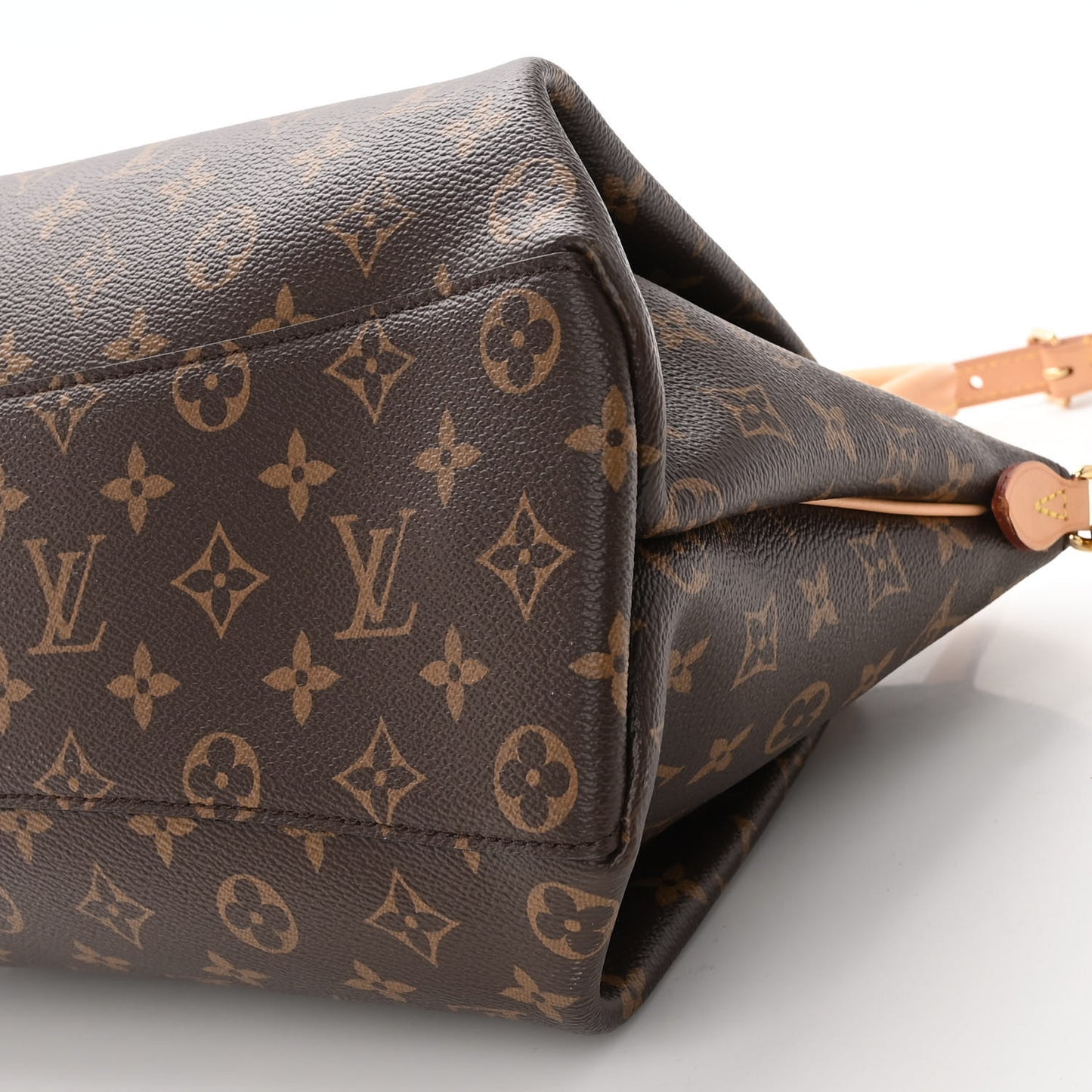 Monogram Rivoli MM