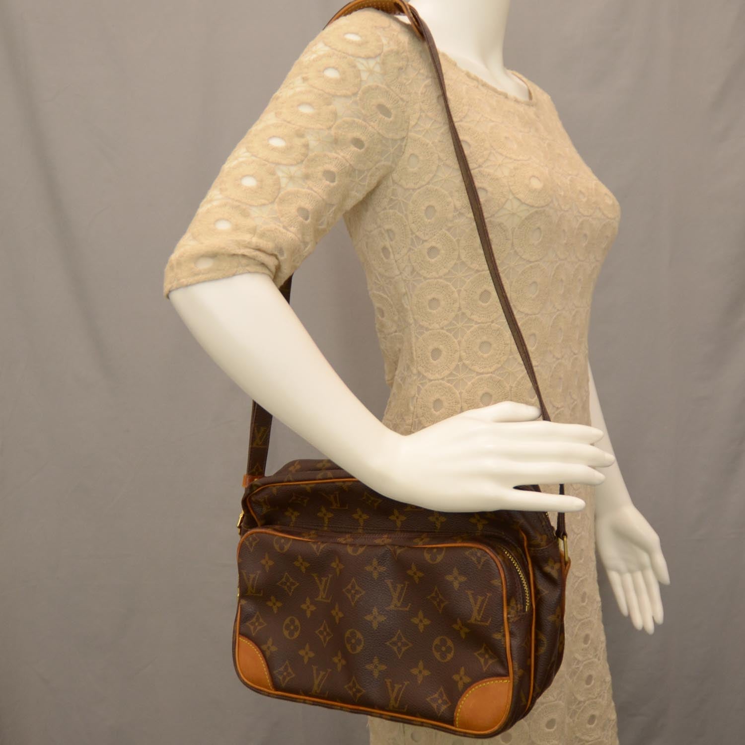 Louis Vuitton Monogram Nil 28 2 of 7