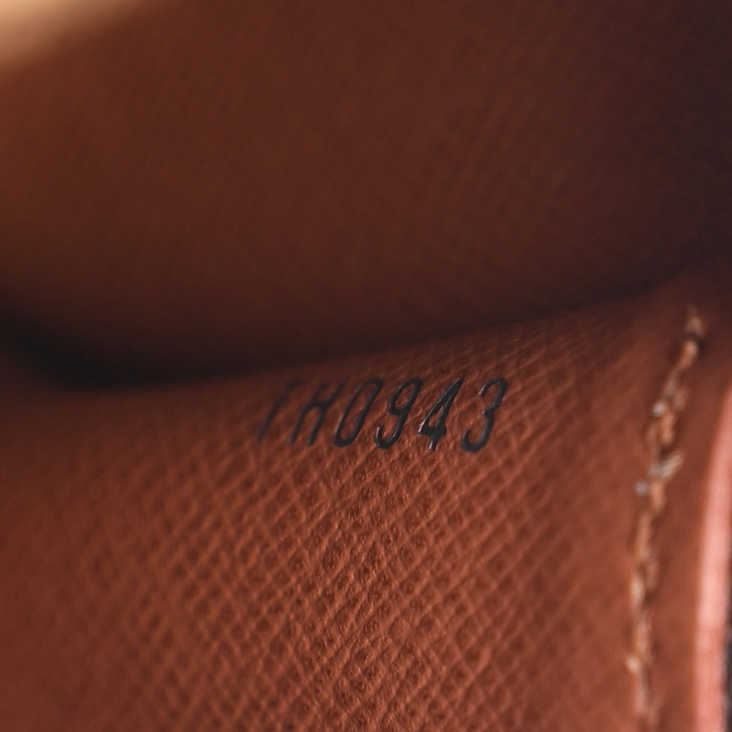 Monogram Papillon 26