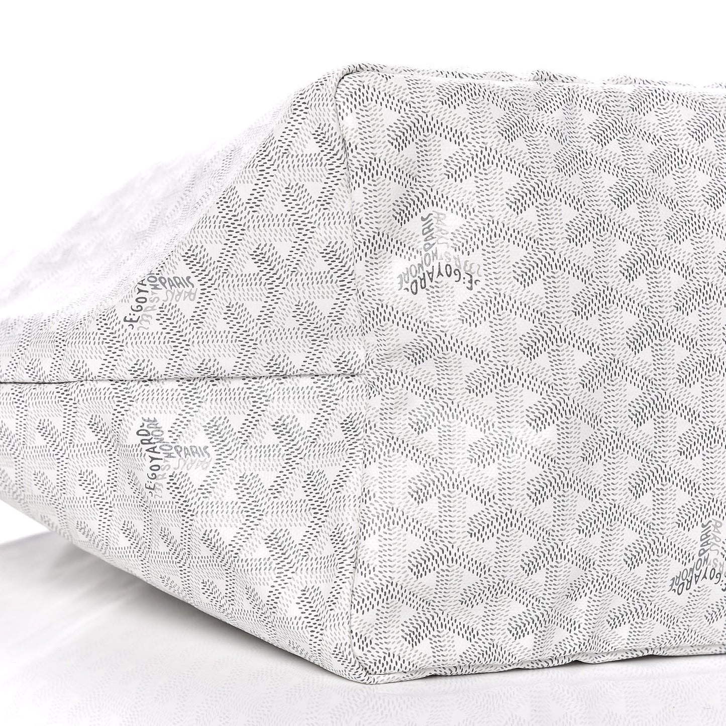 Goyardine Saint Louis GM White