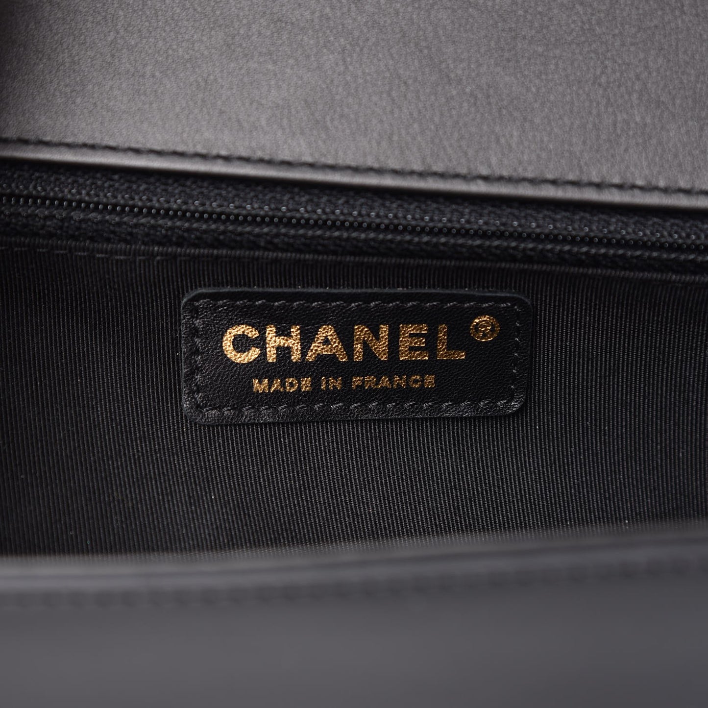 Patent Calfskin Quilted New Medium Boy Flap Black