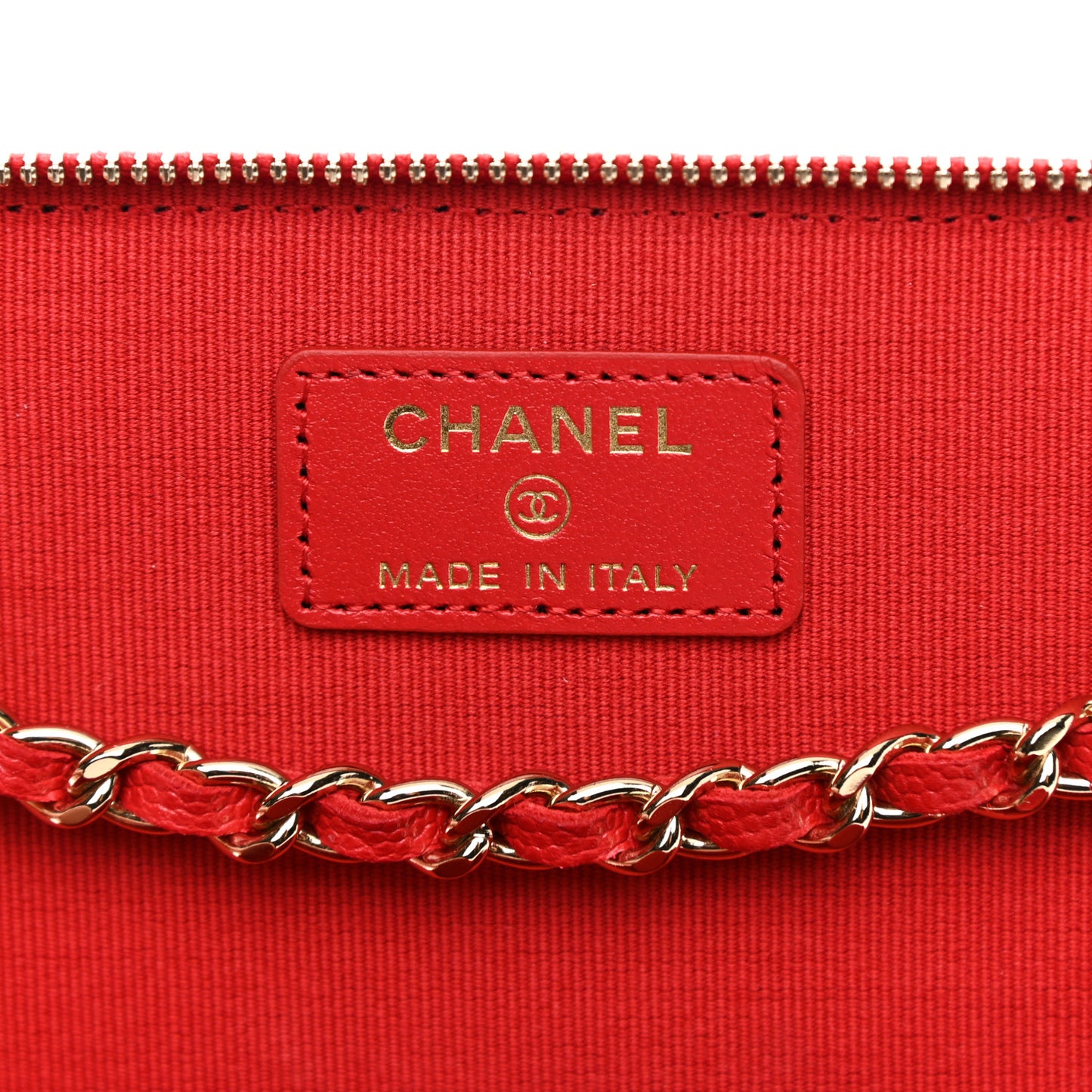 Caviar Quilted Small Vanity Case With Chain Red