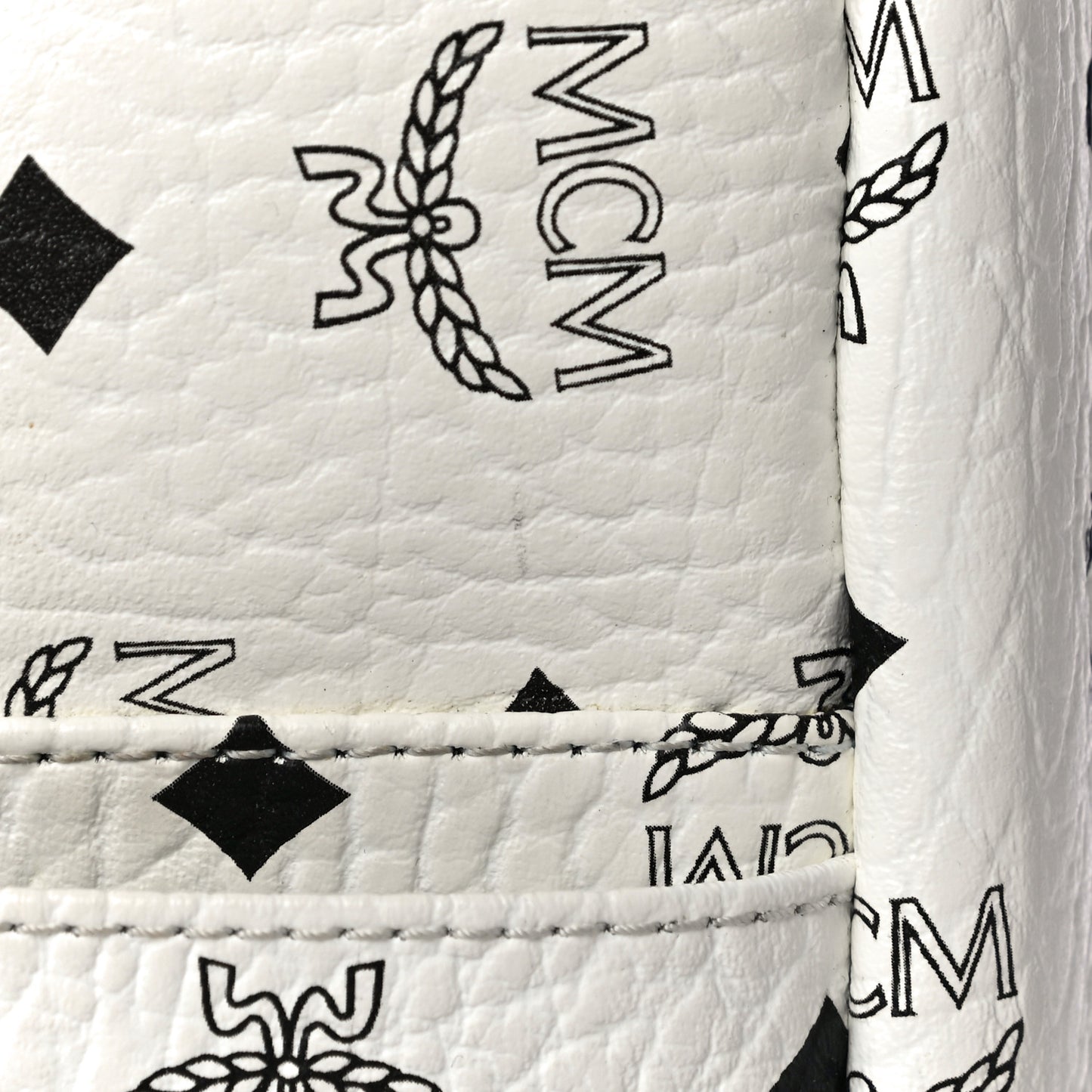 Visetos Medium Side Studs Stark Backpack White