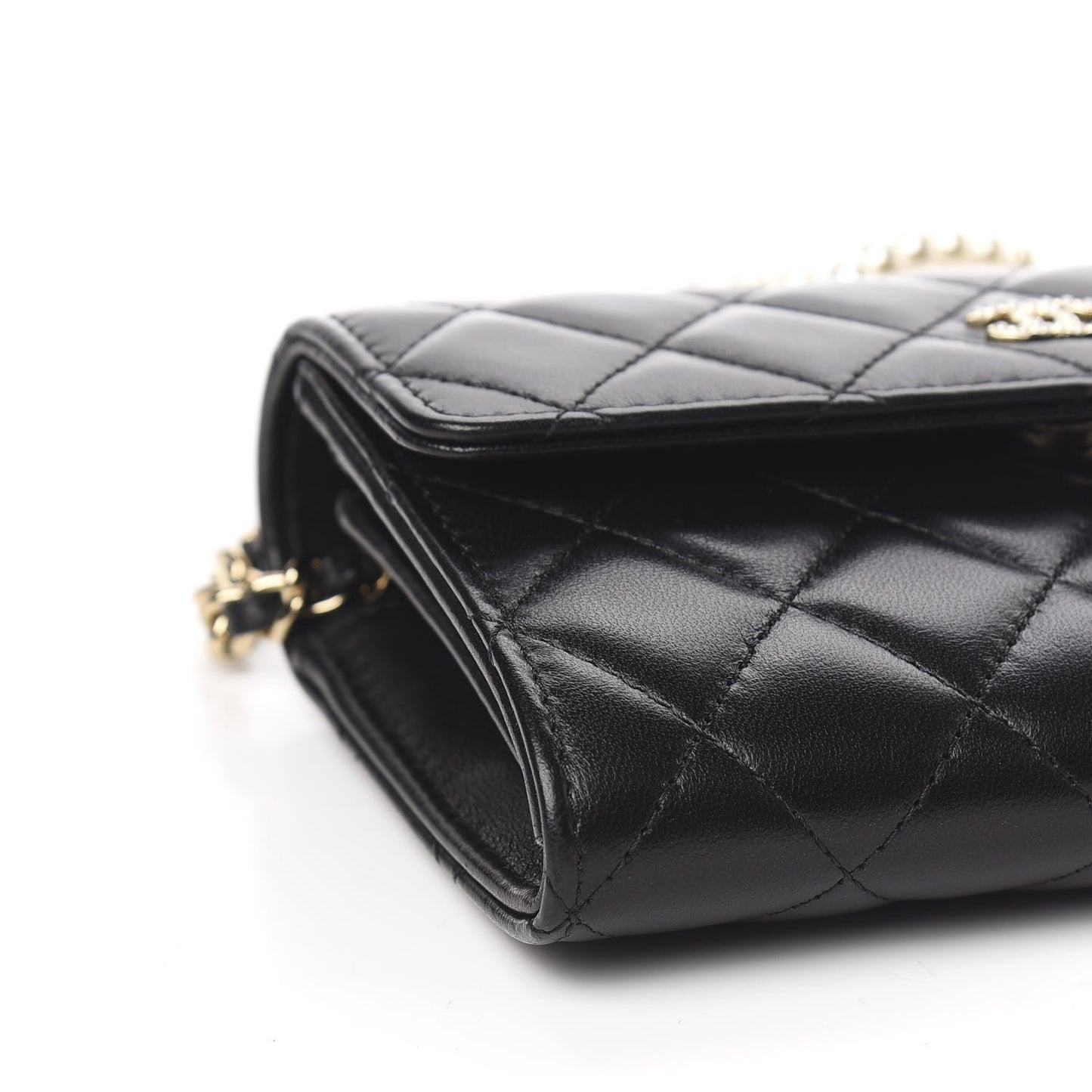 Lambskin Quilted Pearl Clutch With Chain Black