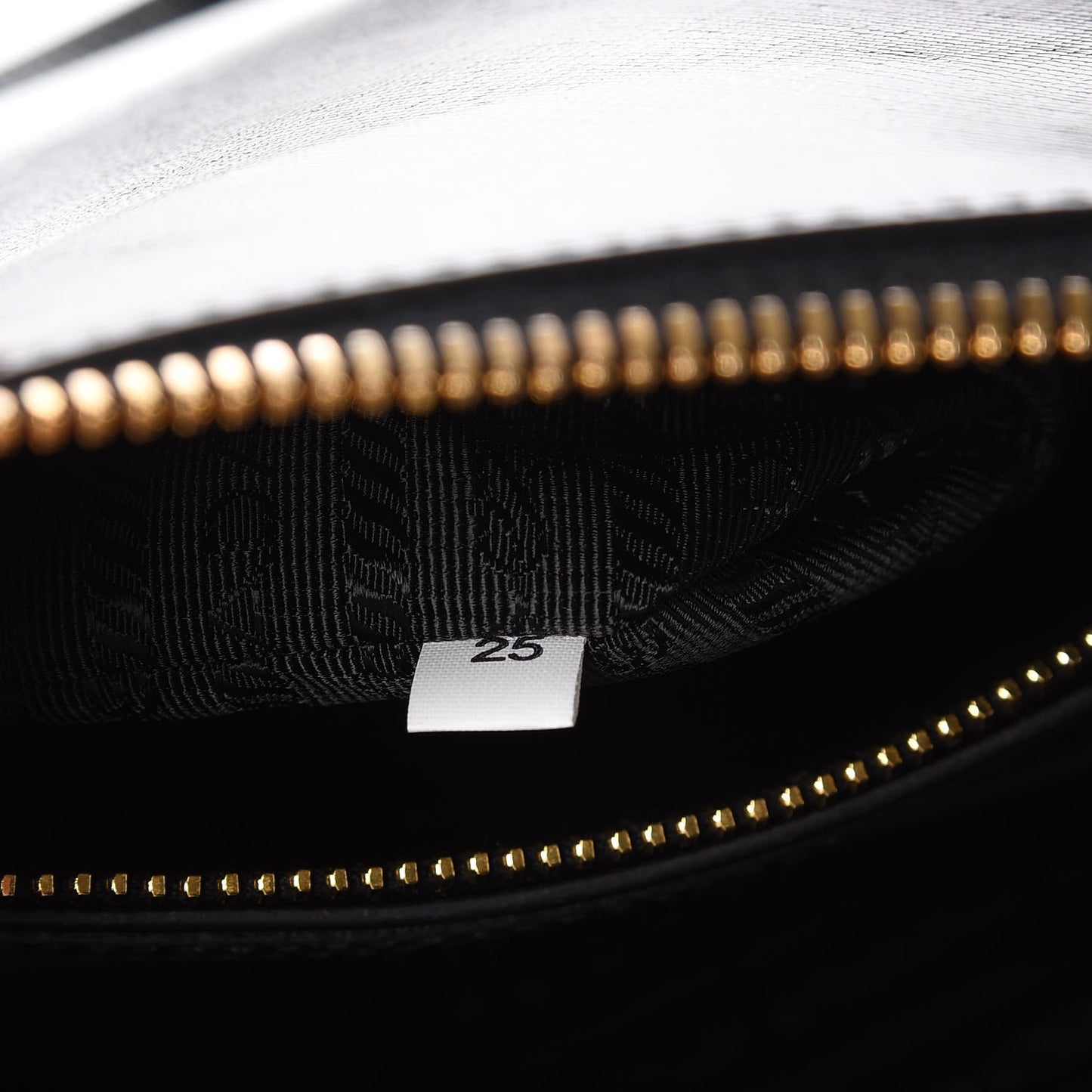 Saffiano Vernice Medium Promenade Tote Black