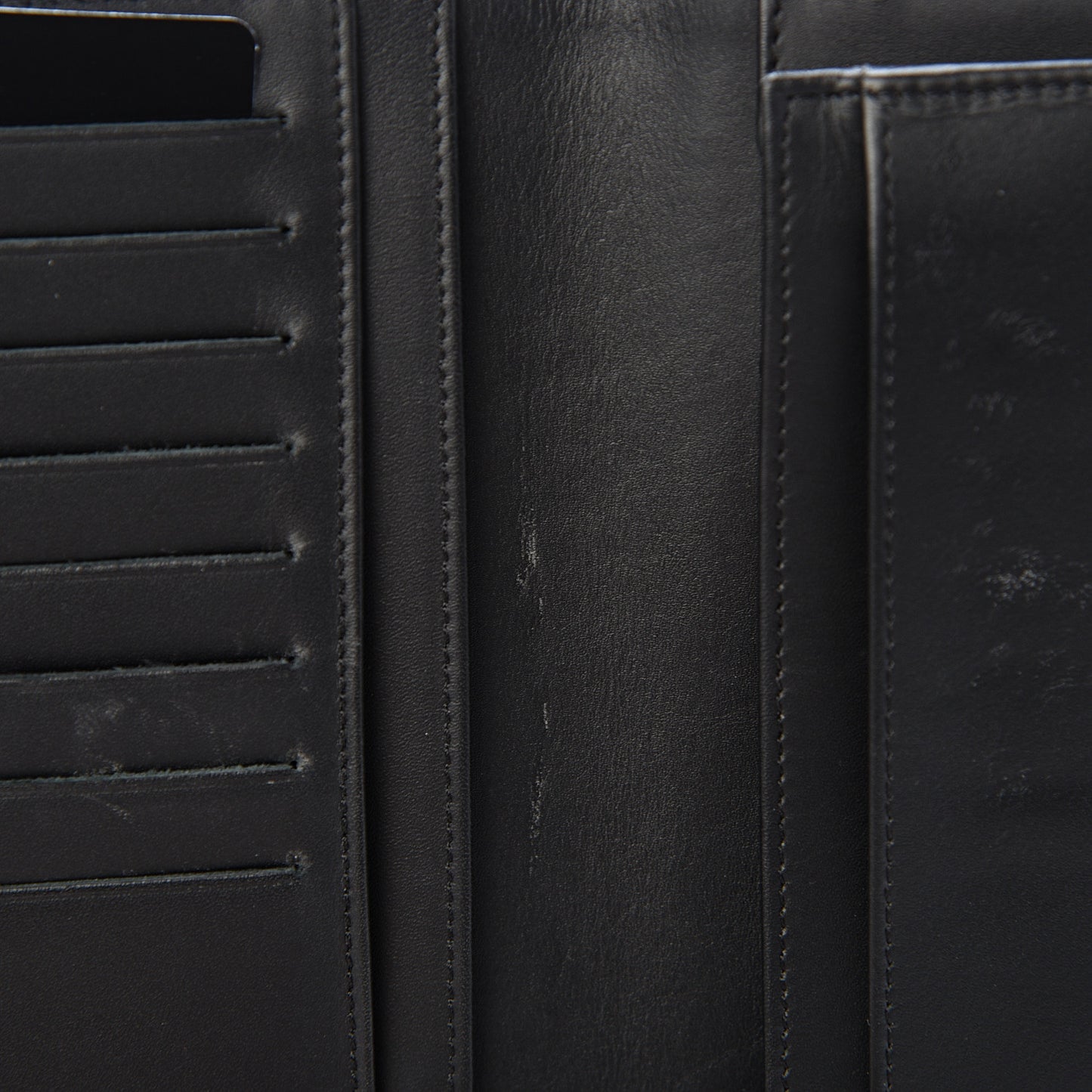 Caviar Timeless CC Yen Wallet Black