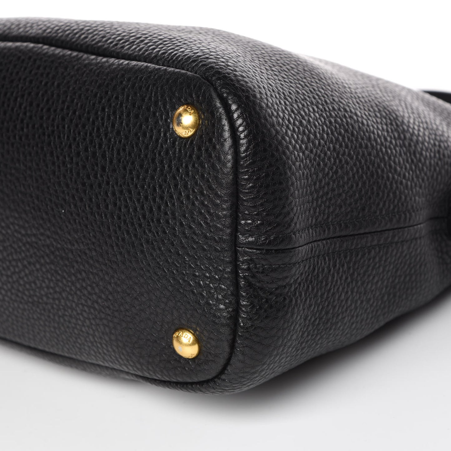 Vitello Daino Hobo Black