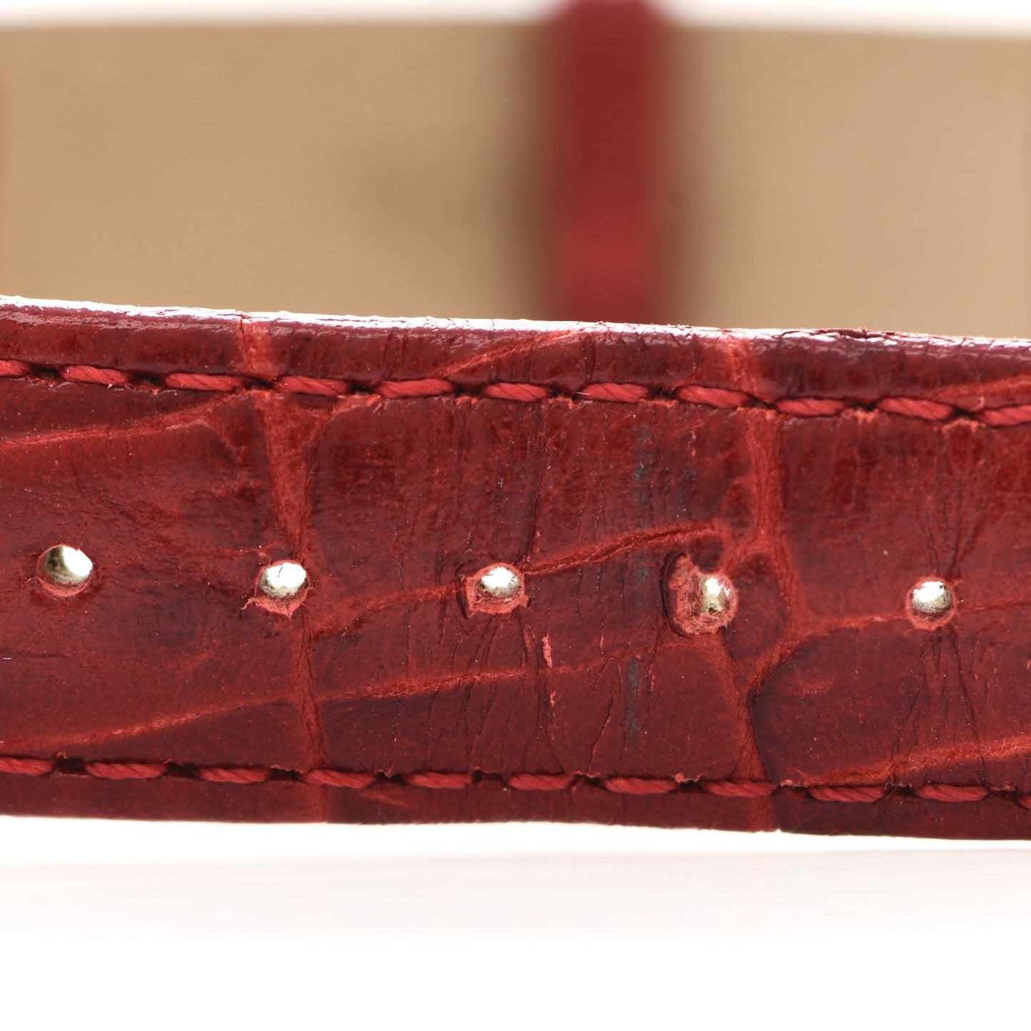 Stainless Steel Alligator Diamond Bezel Mother of Pearl 22mm Quartz Watch Red