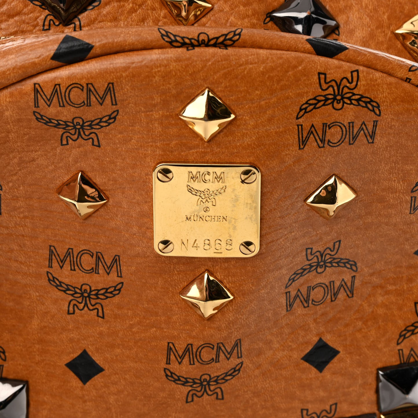 Visetos Studded Medium Stark M Backpack Cognac