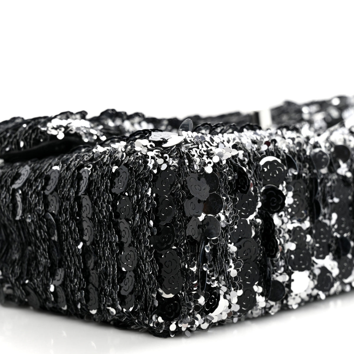 Sequin Camellia Small Single Flap Silver Black