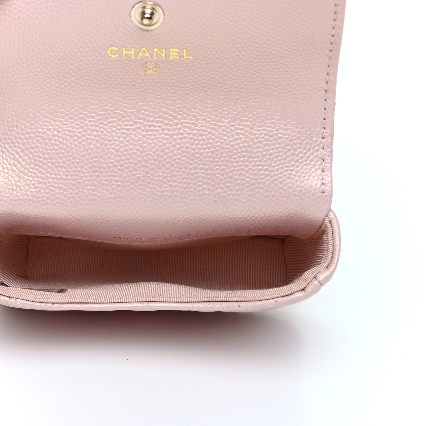 Iridescent Caviar Quilted Pearl On Top Coin Purse With Chain Light Pink