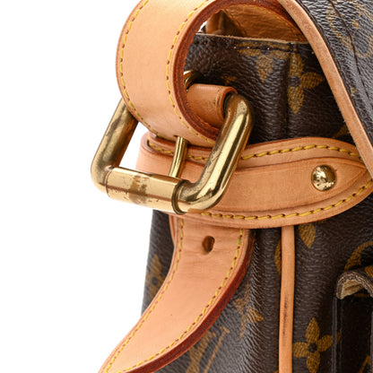 Louis Vuitton Monogram Hudson PM 14 of 19