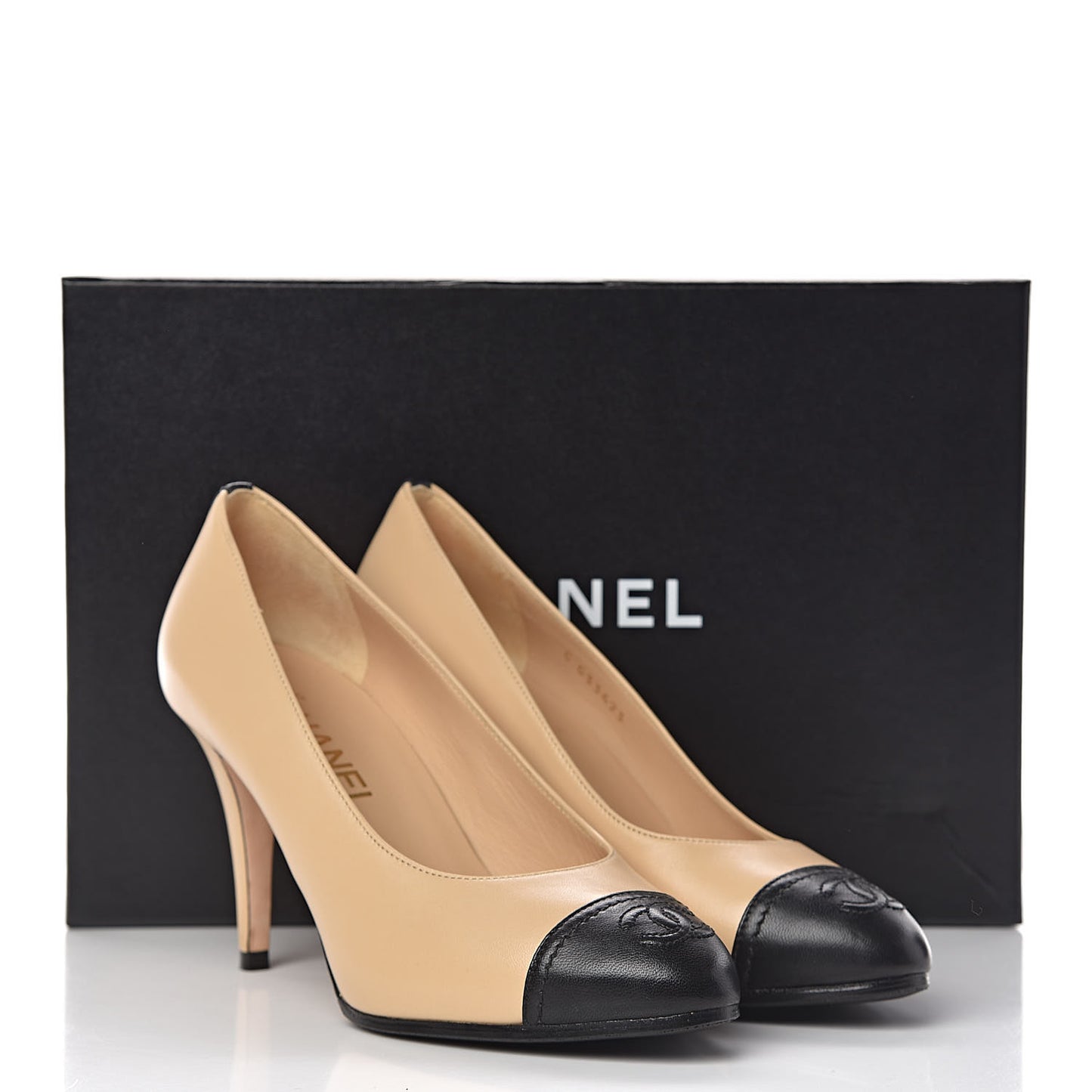 Lambskin Cap Toe CC Pumps 37 Beige Black