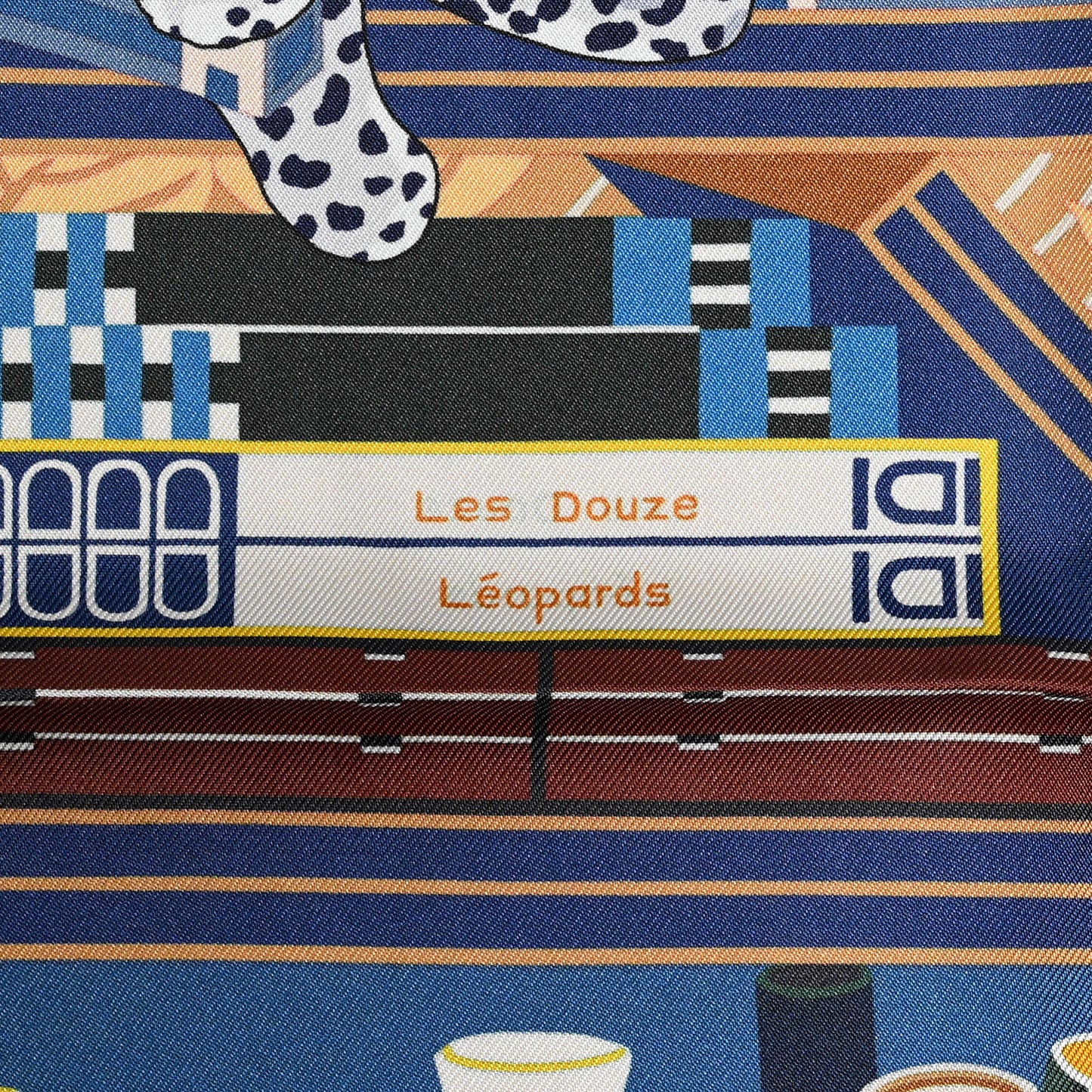 Silk Les Douze Leopards Scarf 90 Bleu Beige Jaune