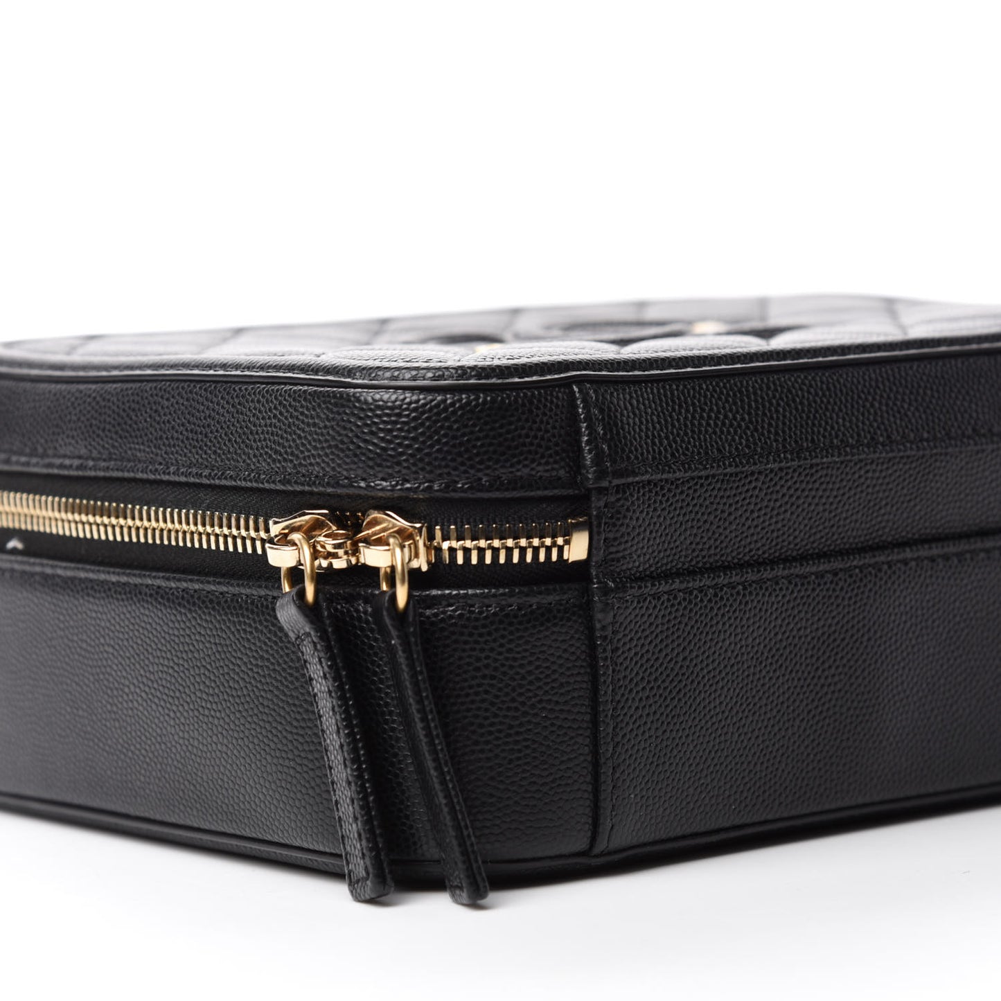 Caviar Quilted Medium CC Filigree Vanity Case Black