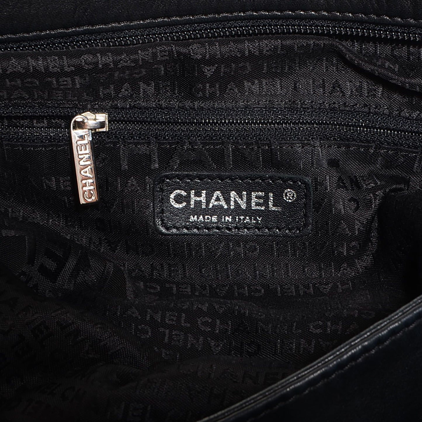 Lambskin Large Ultimate Soft Tote Black