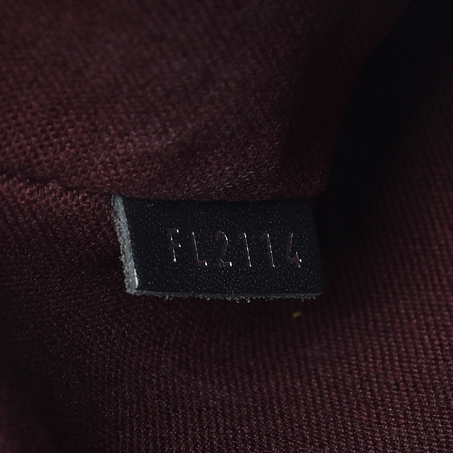 Monogram Macassar District PM