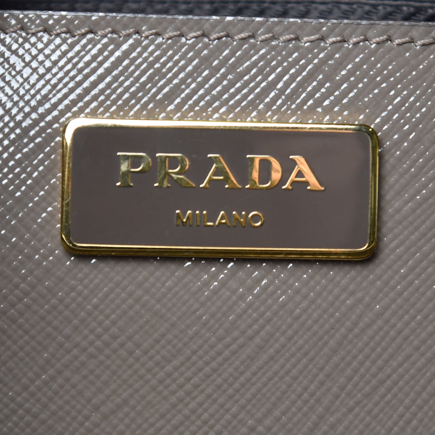 Saffiano Vernice Medium Promenade Tote Argilla